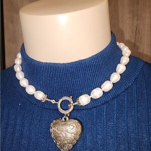 Elegant Silver Heart Pendant Freshwater Pearl Necklace